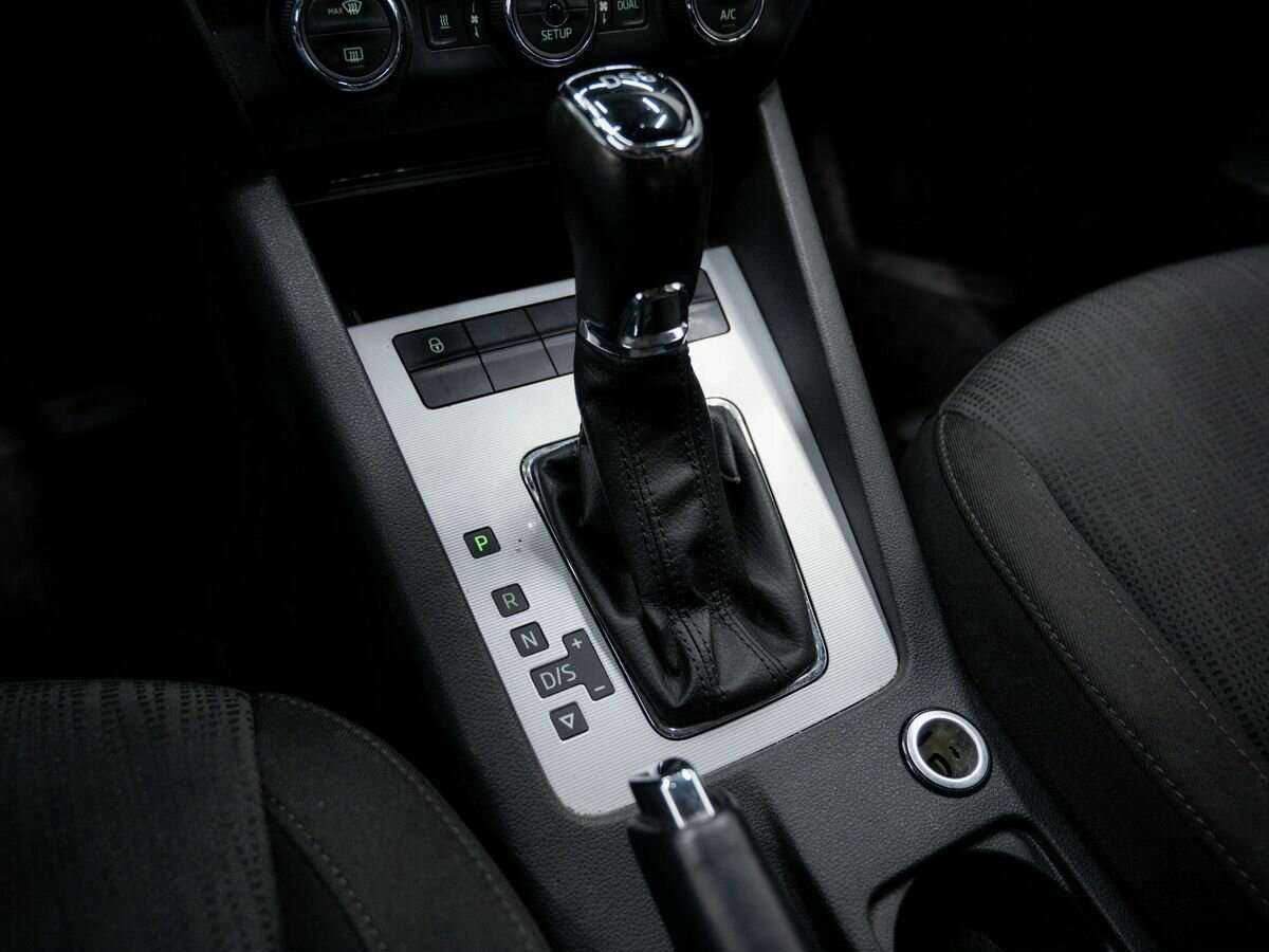 Шкода Октавия б/у, 2015, Роботизированная. Фото: #19