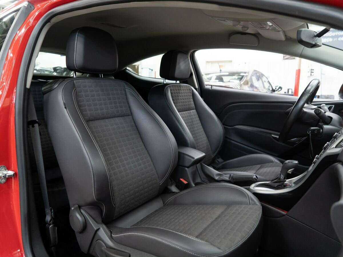 Опель Астра б/у, 2012, Автоматическая. Фото: #7