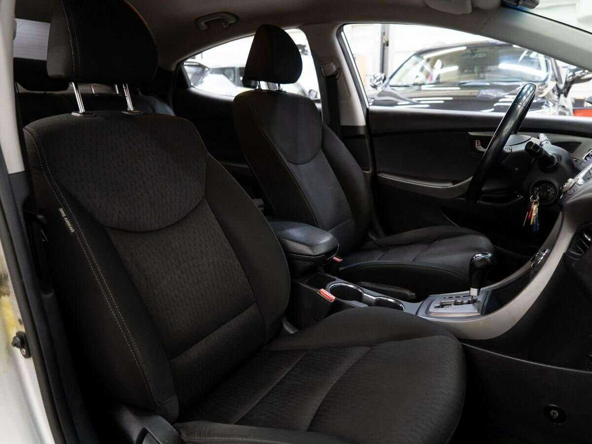 Хендай Елантра б/у, 2012, Автоматическая. Фото: #8