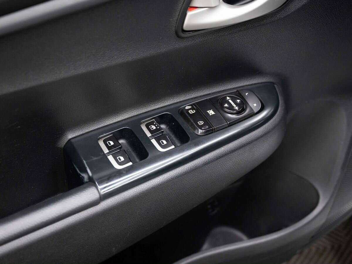 Киа Рио б/у, 2018, Механическая. Фото: #17