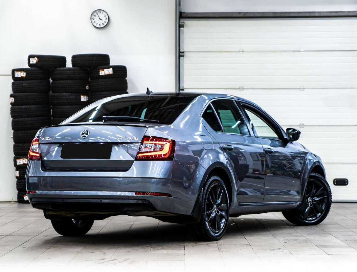 Шкода Октавия б/у, 2018, Механическая. Фото: #2