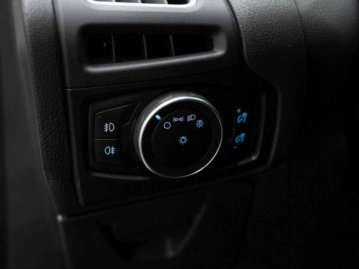 Форд Фокус б/у, 2017, Автоматическая. Фото: #15