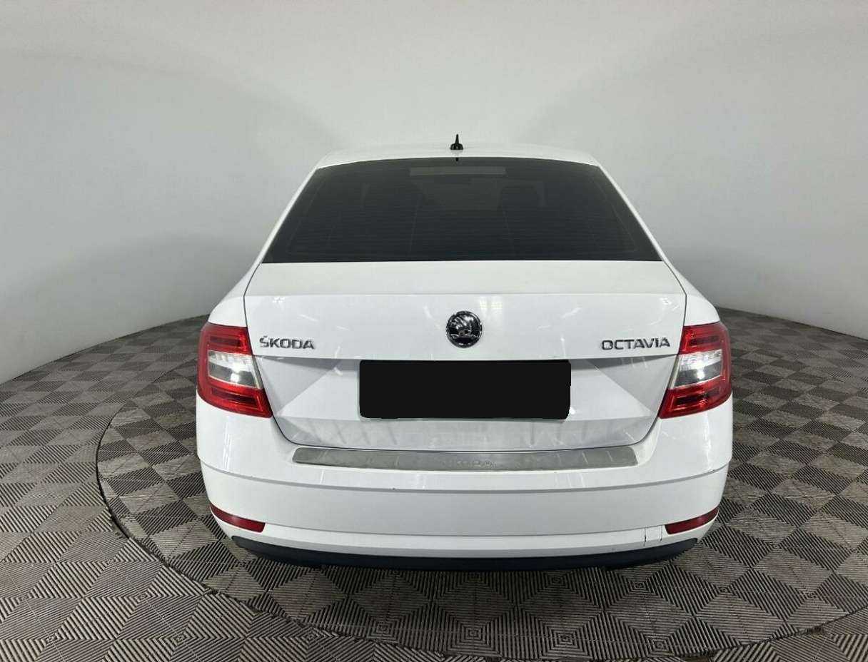 Шкода Октавия б/у, 2018, Механическая. Фото: #2