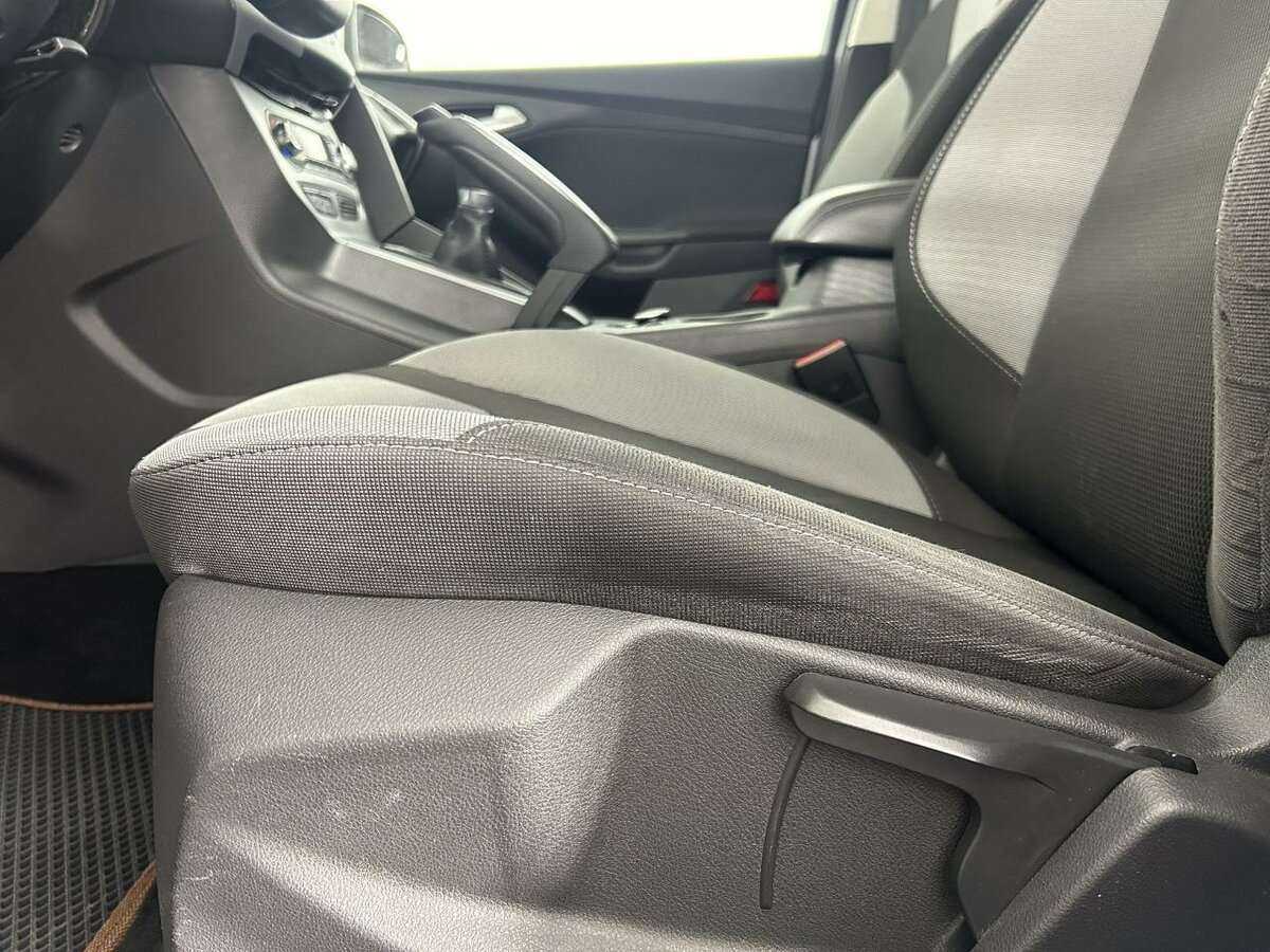 Форд Фокус б/у, 2013, Механическая. Фото: #9