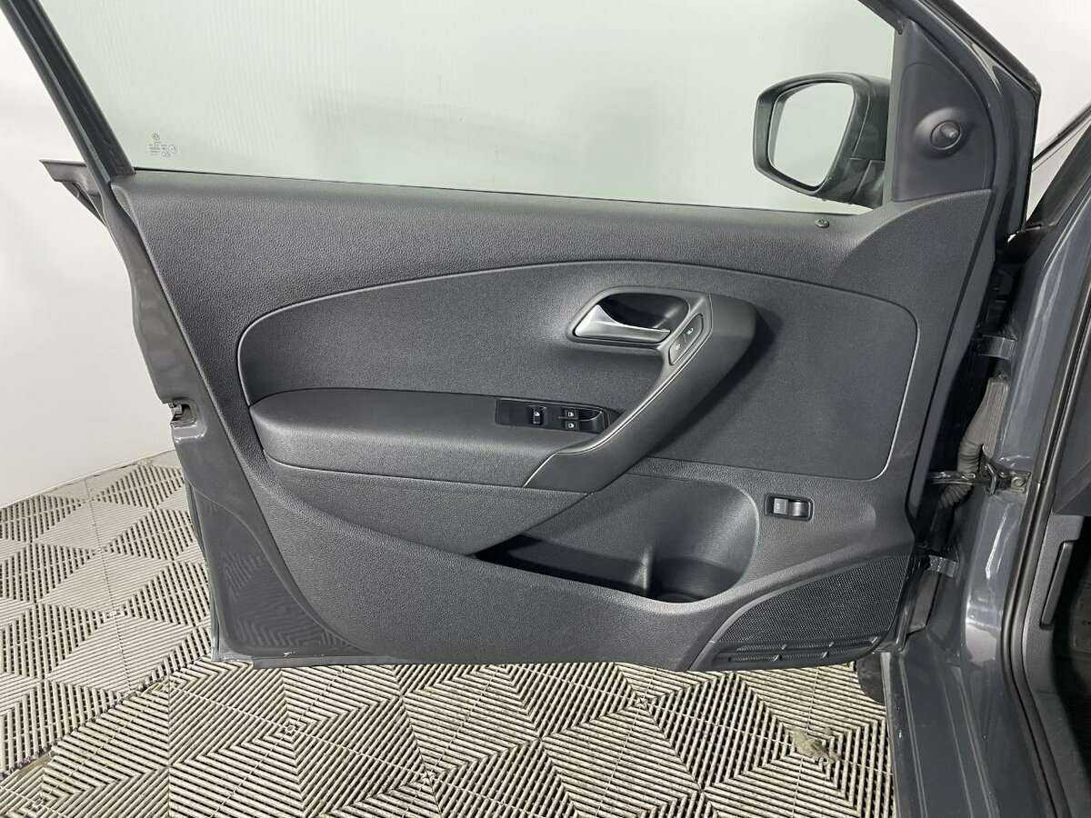 Фольксваген Поло б/у, 2013, Механическая. Фото: #7