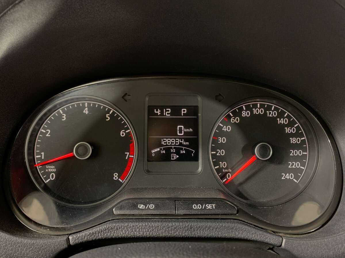 Фольксваген Поло б/у, 2015, Автоматическая. Фото: #11