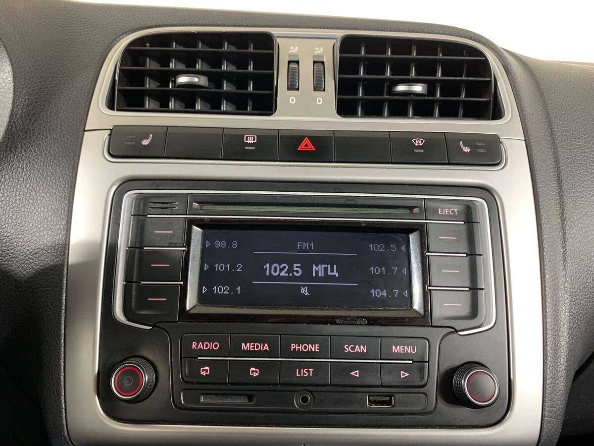 Фольксваген Поло б/у, 2015, Автоматическая. Фото: #12