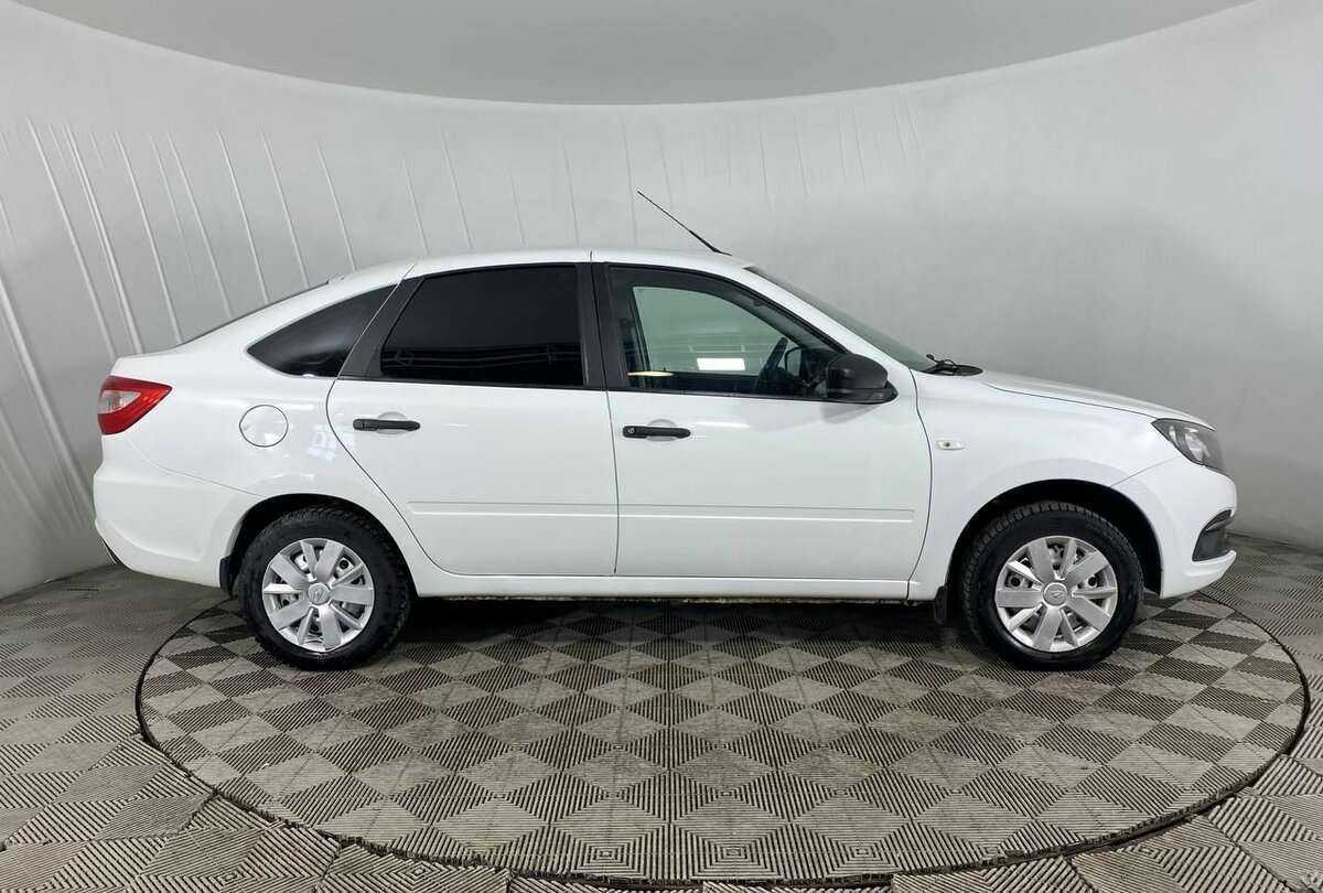 Лада (ВАЗ) Гранта б/у, 2019, Механическая. Фото: #3