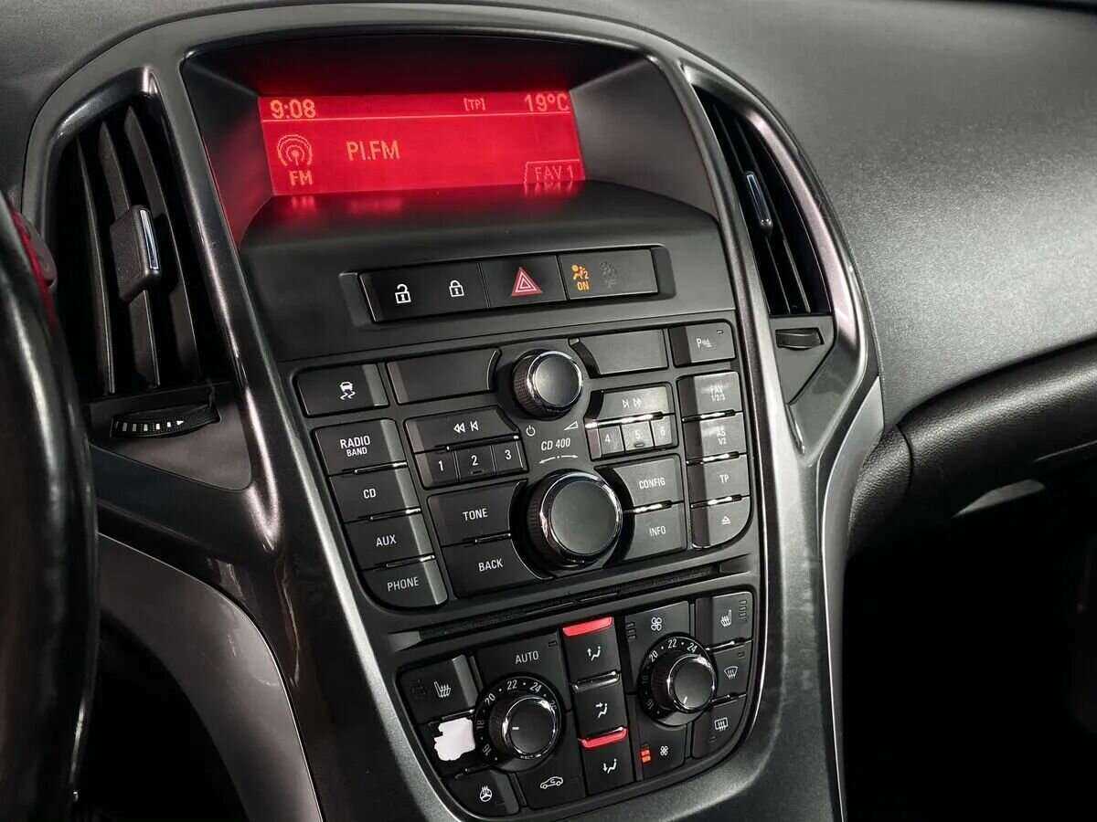 Опель Астра б/у, 2013, Автоматическая. Фото: #12