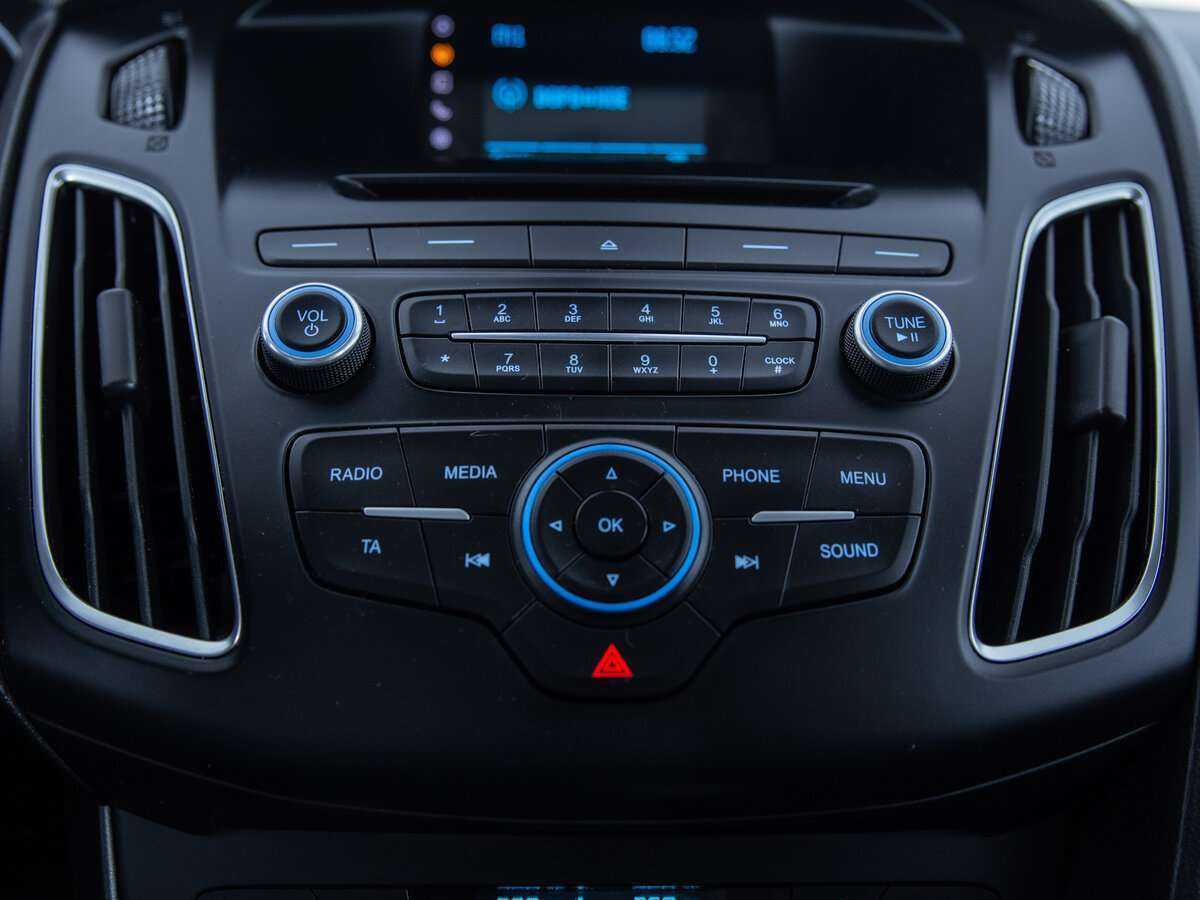 Форд Фокус б/у, 2015, Роботизированная. Фото: #15