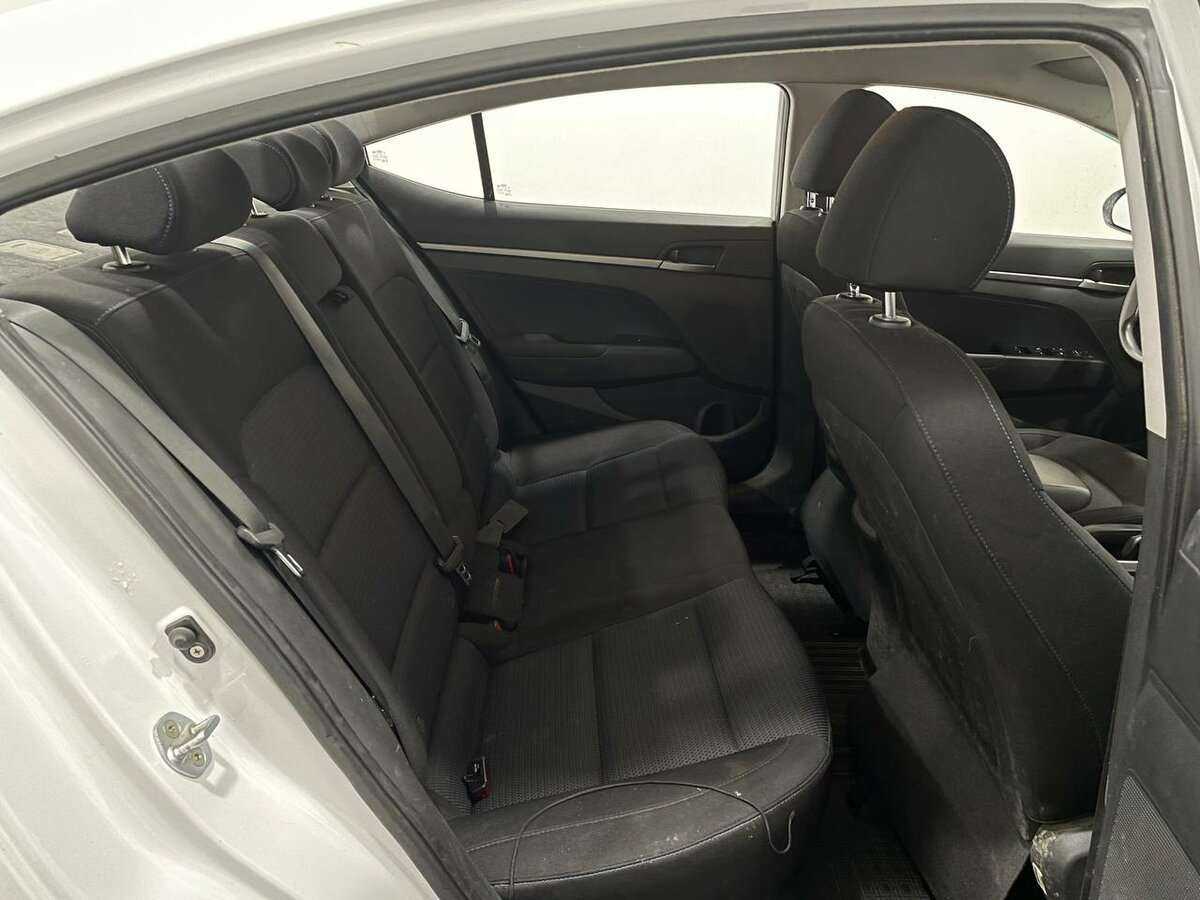 Хендай Елантра б/у, 2016, Механическая. Фото: #4