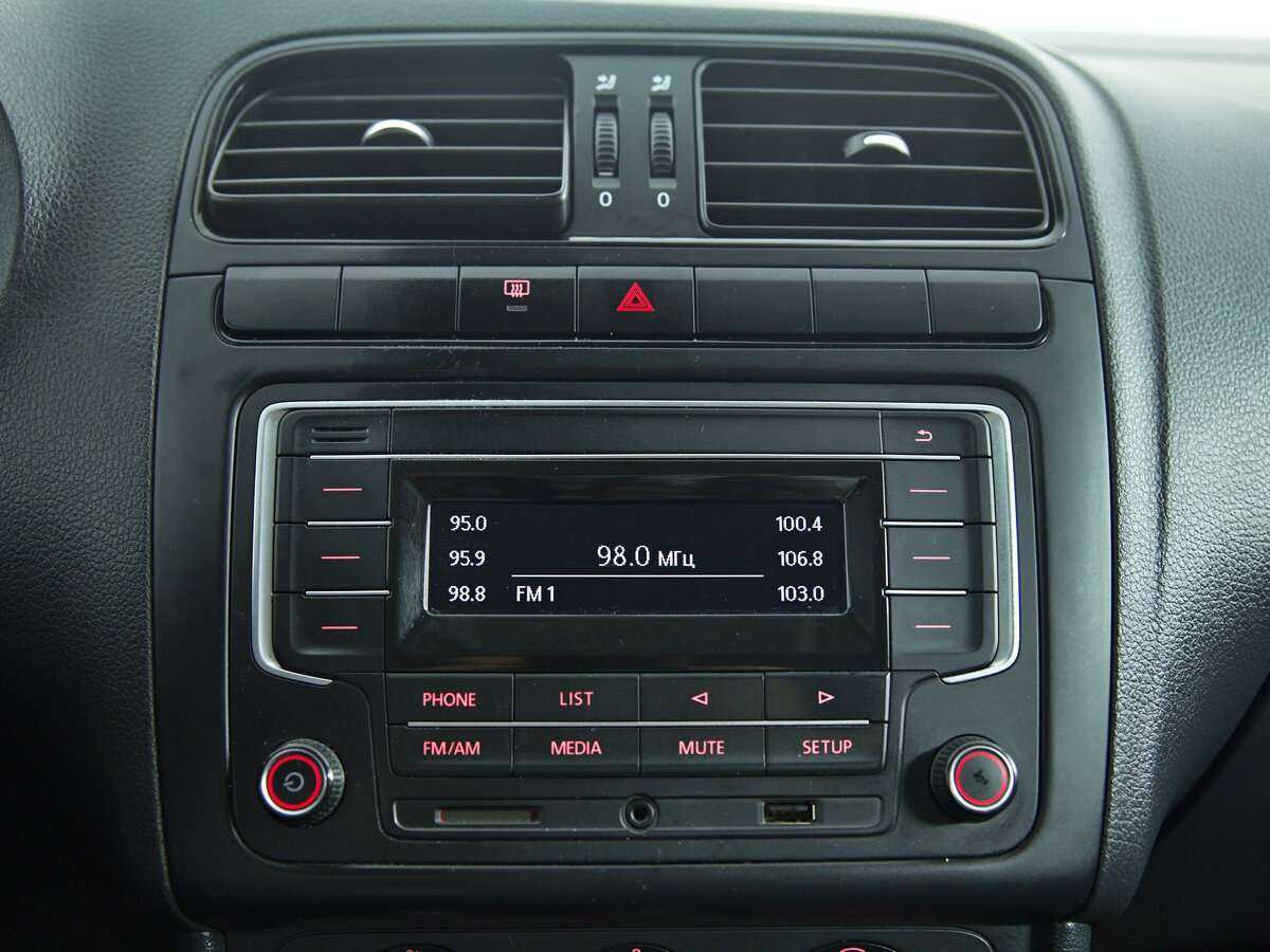 Фольксваген Поло б/у, 2019, Механическая. Фото: #11