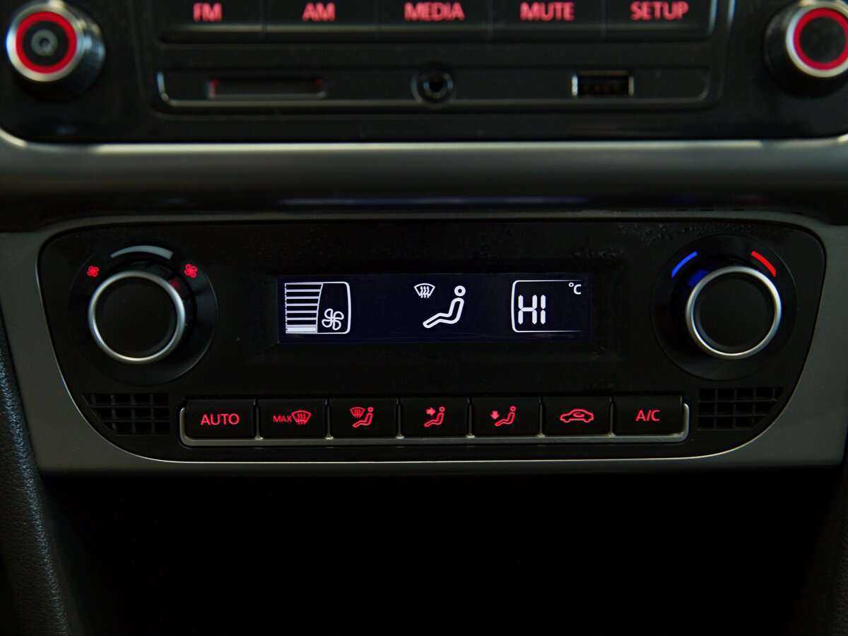 Фольксваген Поло б/у, 2016, Механическая. Фото: #6