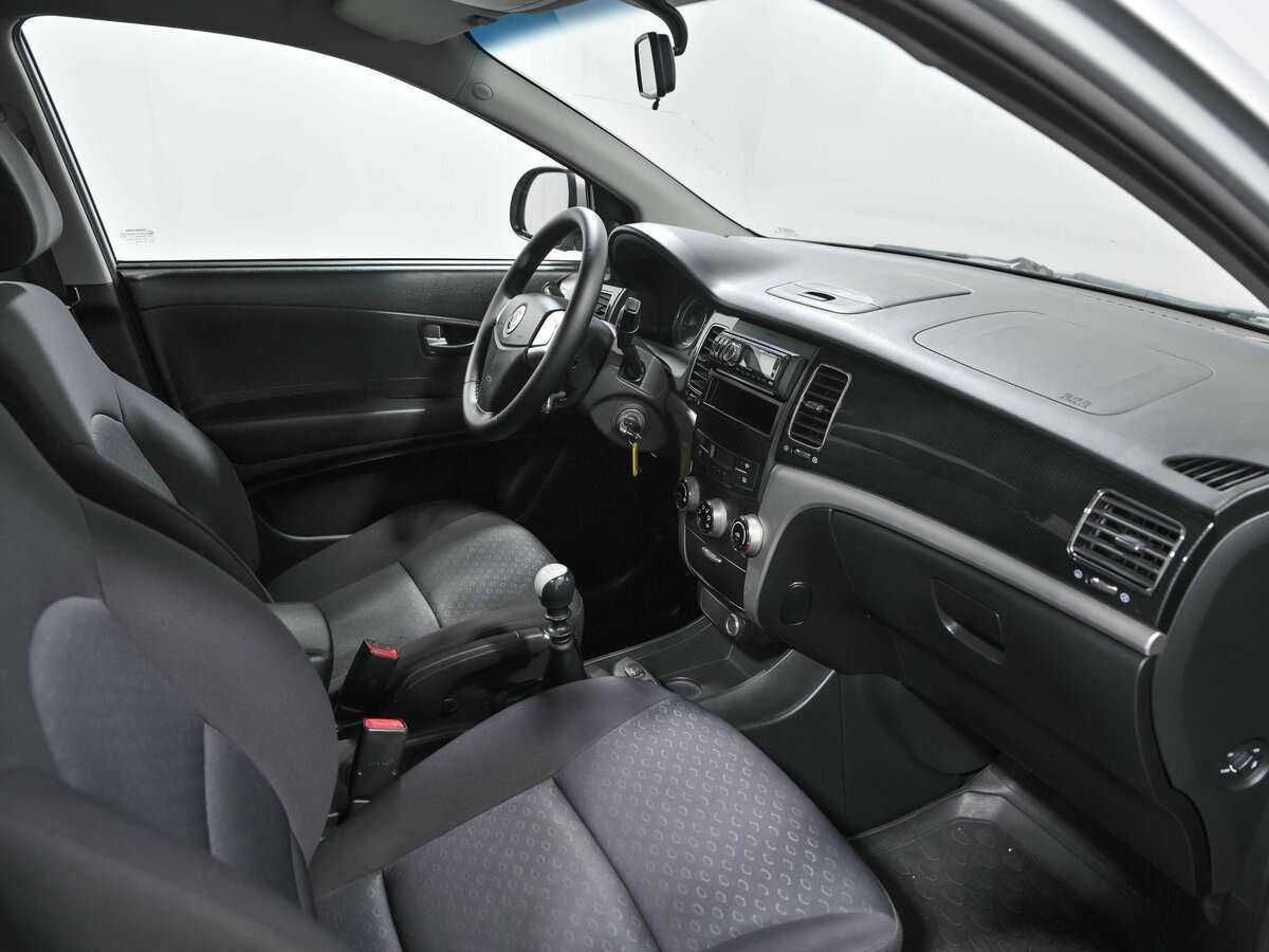 Сан-Ён Актион б/у, 2013, Механическая. Фото: #6