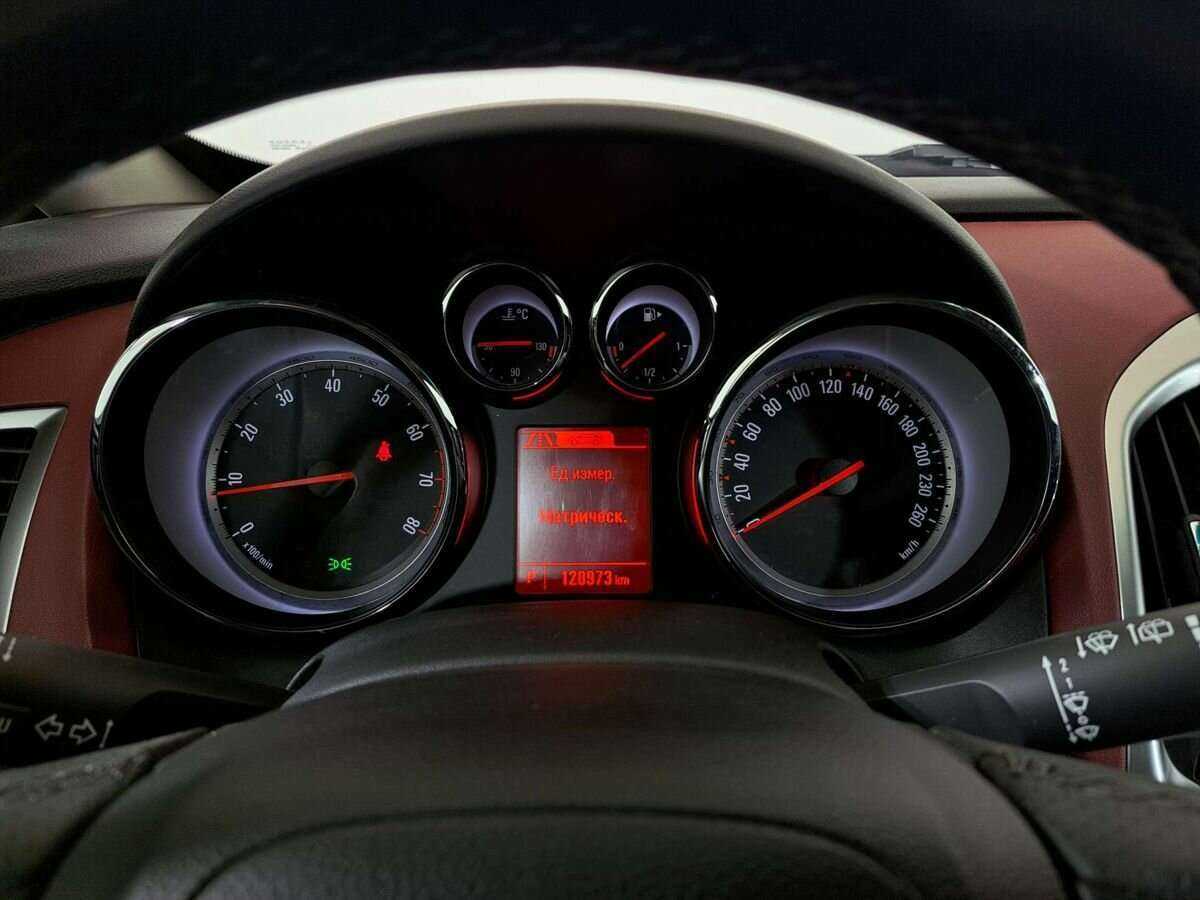 Опель Астра б/у, 2013, Автоматическая. Фото: #10