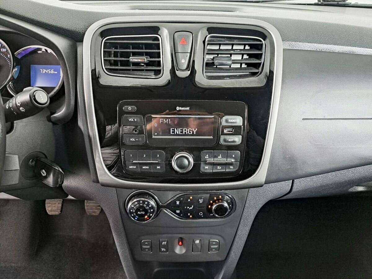 Рено Сандеро б/у, 2017, Механическая. Фото: #12