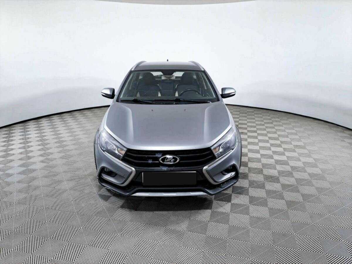 Лада (ВАЗ) Веста б/у, 2017, Механическая. Фото: #1