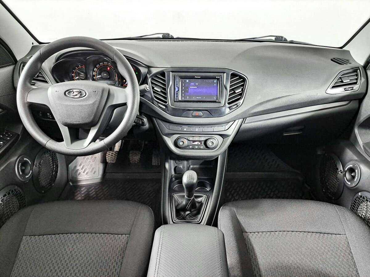 Лада (ВАЗ) Веста б/у, 2017, Механическая. Фото: #11