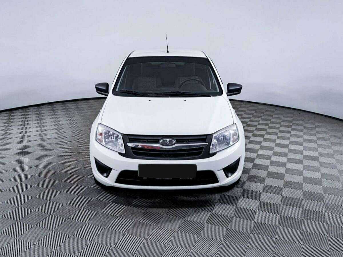 Лада (ВАЗ) Гранта б/у, 2018, Механическая. Фото: #1