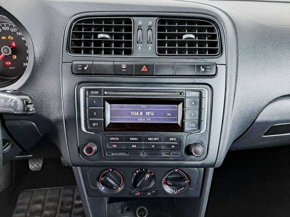 Фольксваген Поло б/у, 2014, Механическая. Фото: #12