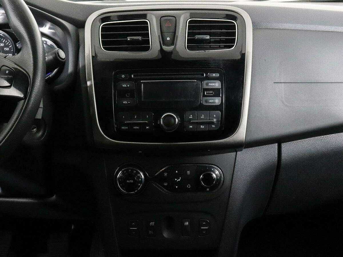 Рено Сандеро б/у, 2015, Механическая. Фото: #10