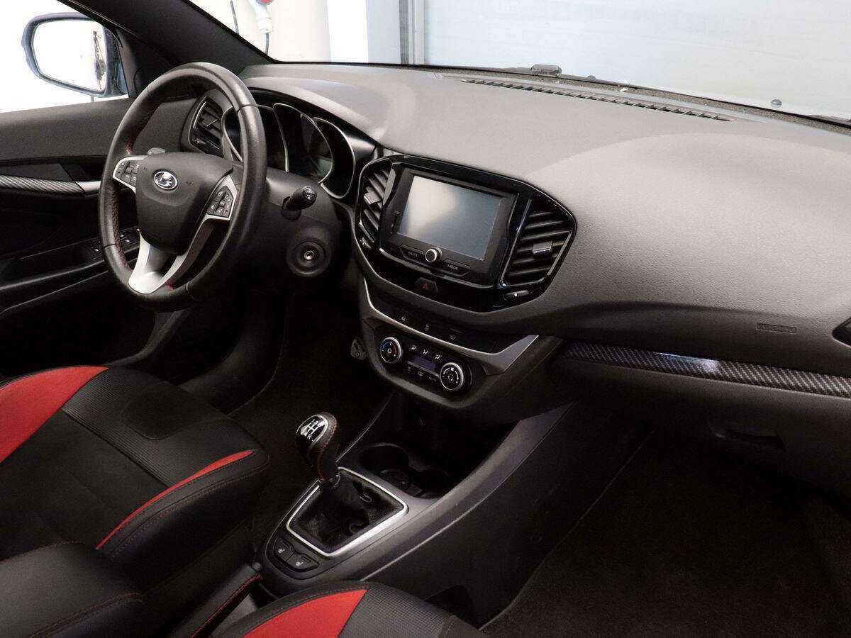 Лада (ВАЗ) Веста б/у, 2020, Механическая. Фото: #6