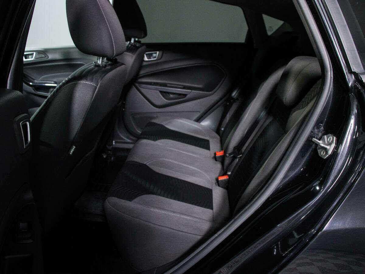 Форд Фиеста б/у, 2015, Роботизированная. Фото: #9