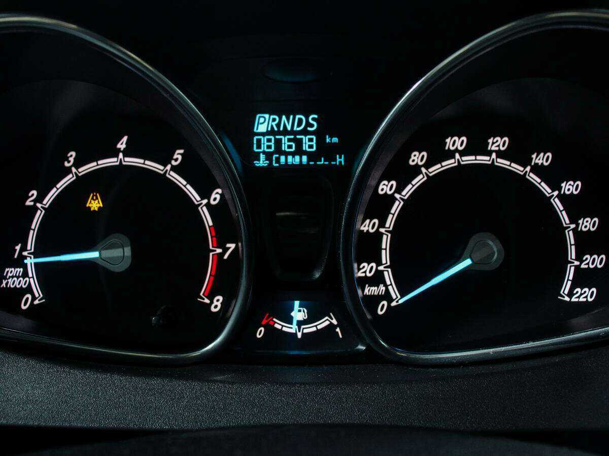 Форд Фиеста б/у, 2015, Роботизированная. Фото: #10