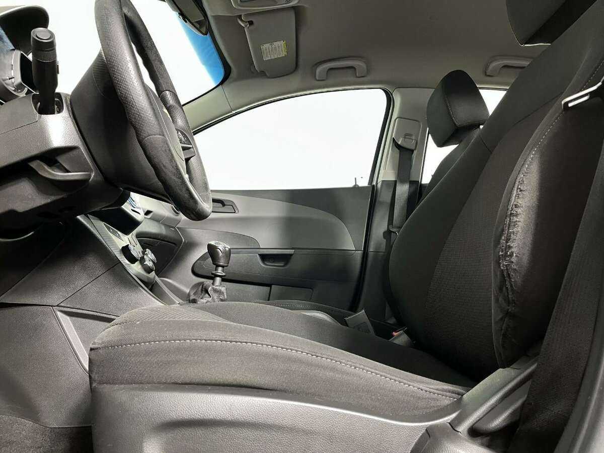 Шевроле Авео б/у, 2013, Механическая. Фото: #8