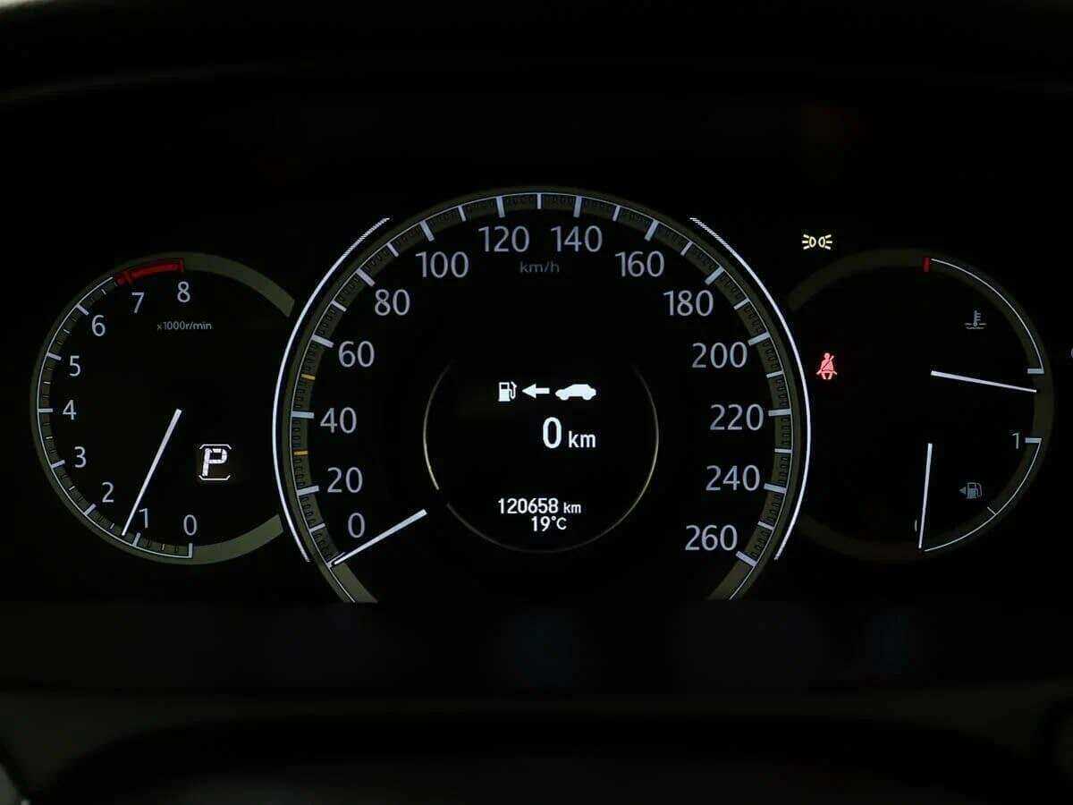 Хонда Аккорд б/у, 2013, Автоматическая. Фото: #10