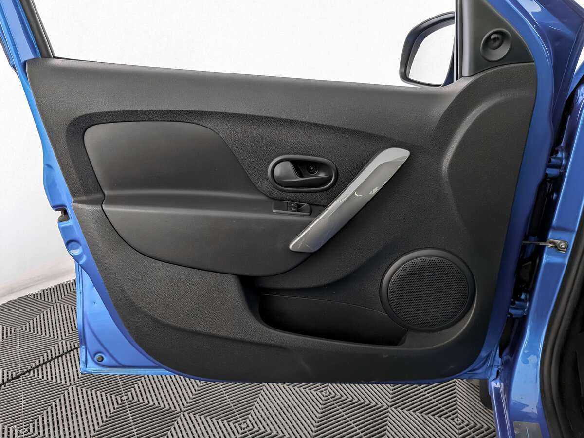 Рено Логан б/у, 2017, Автоматическая. Фото: #14