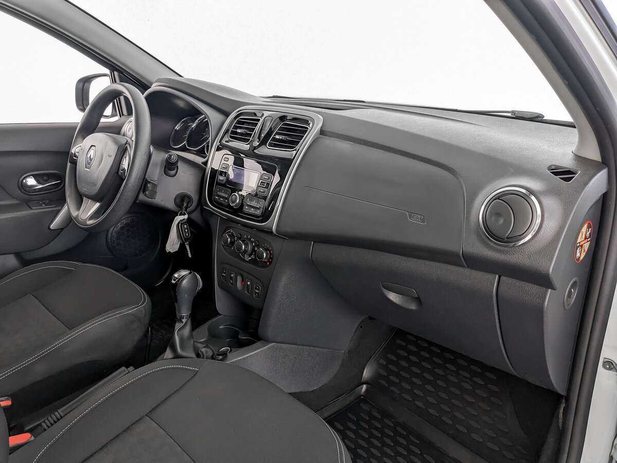 Рено Логан б/у, 2017, Автоматическая. Фото: #8