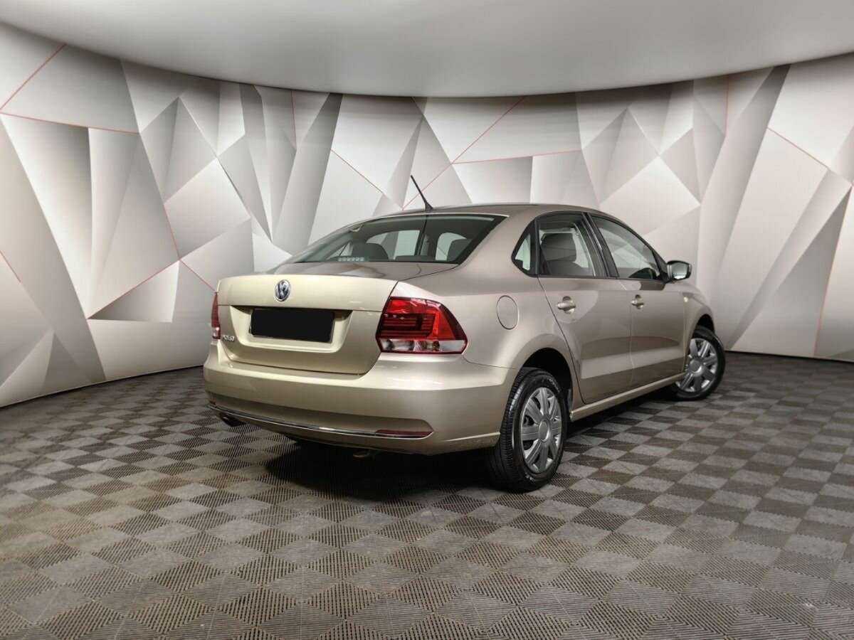 Фольксваген Поло б/у, 2016, Автоматическая. Фото: #1