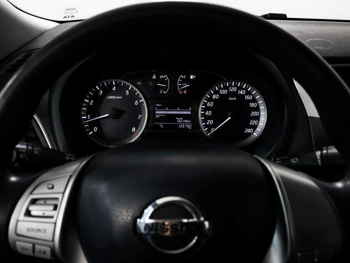 Ниссан Сентра б/у, 2014, Механическая. Фото: #11