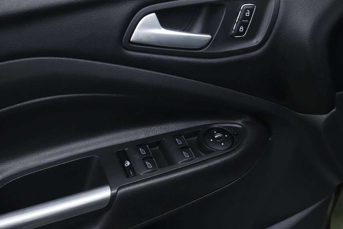 Форд Куга б/у, 2016, Автоматическая. Фото: #10