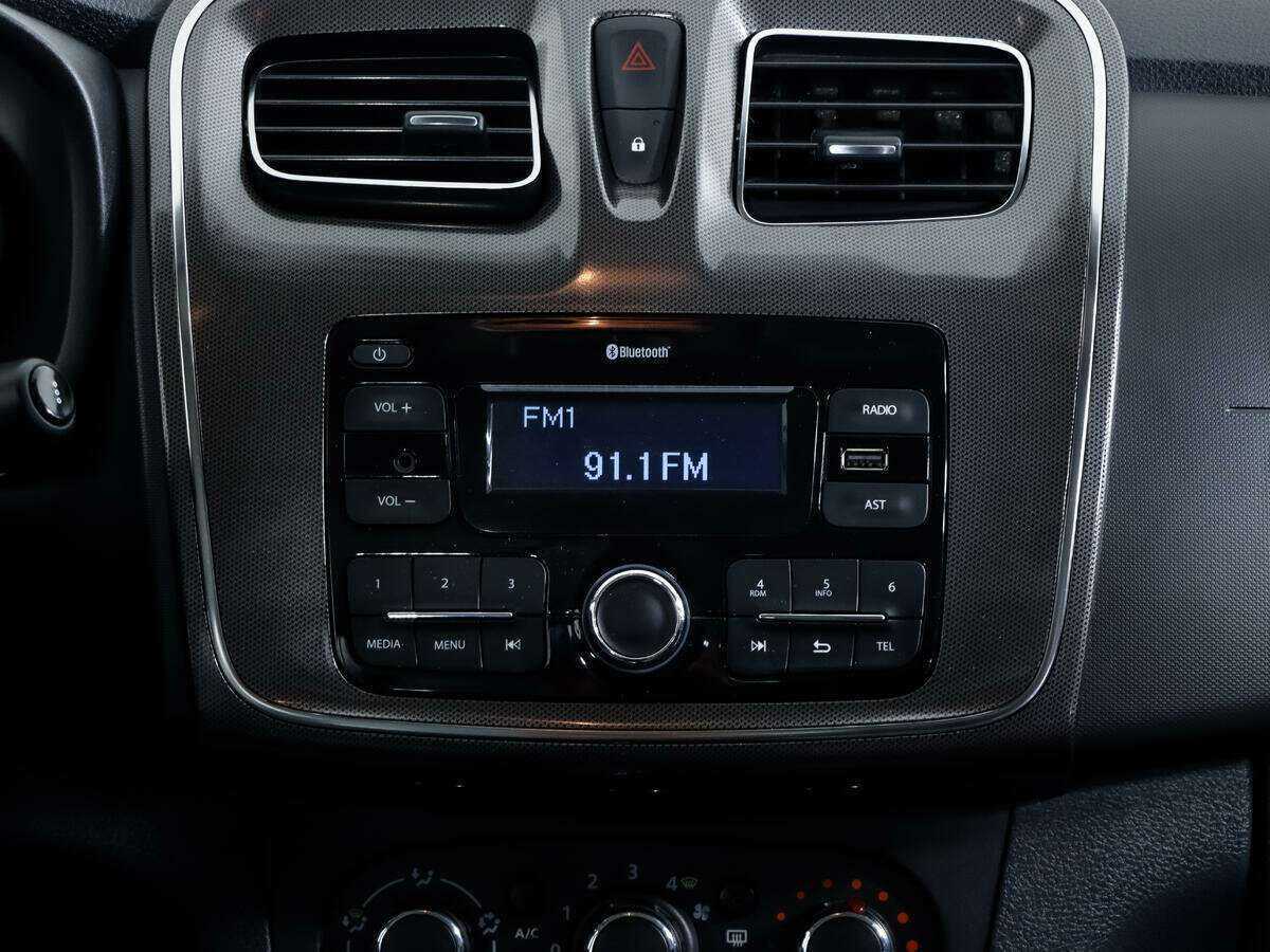 Рено Логан б/у, 2020, Вариатор. Фото: #11