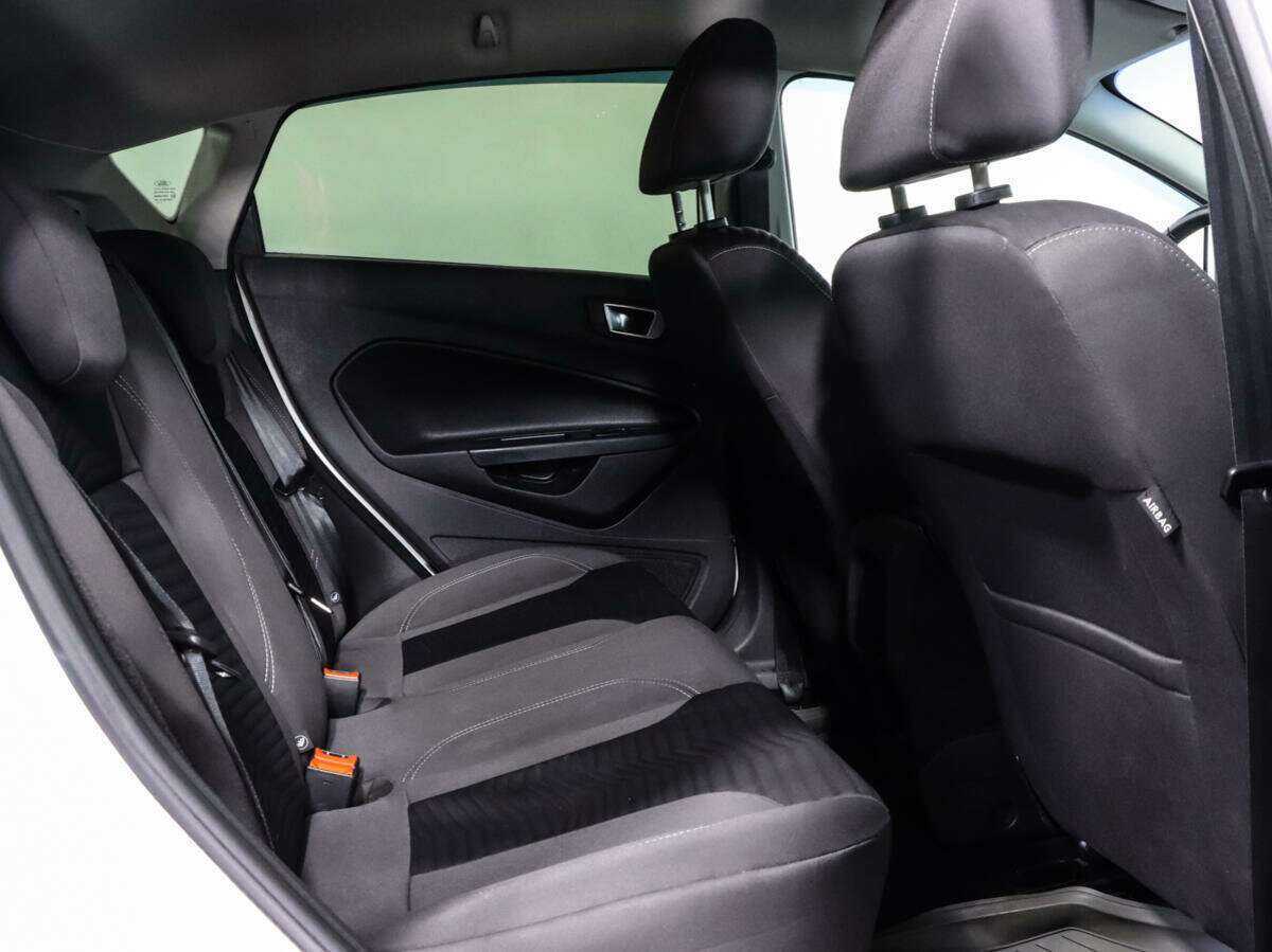 Форд Фиеста б/у, 2015, Роботизированная. Фото: #12