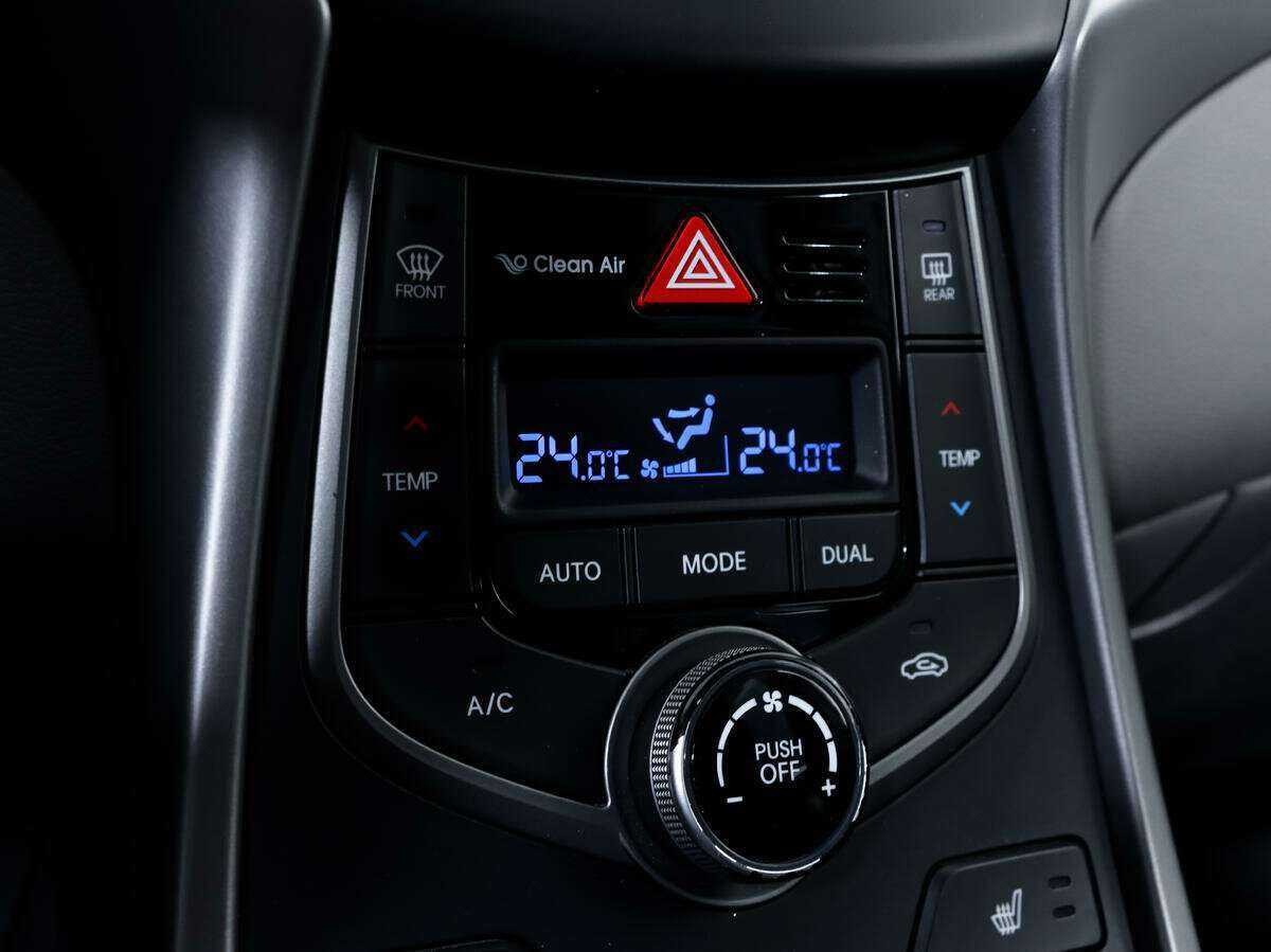 Хендай Елантра б/у, 2014, Автоматическая. Фото: #13