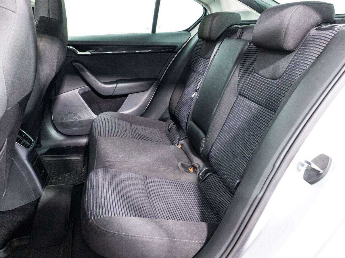 Шкода Октавия б/у, 2015, Роботизированная. Фото: #8