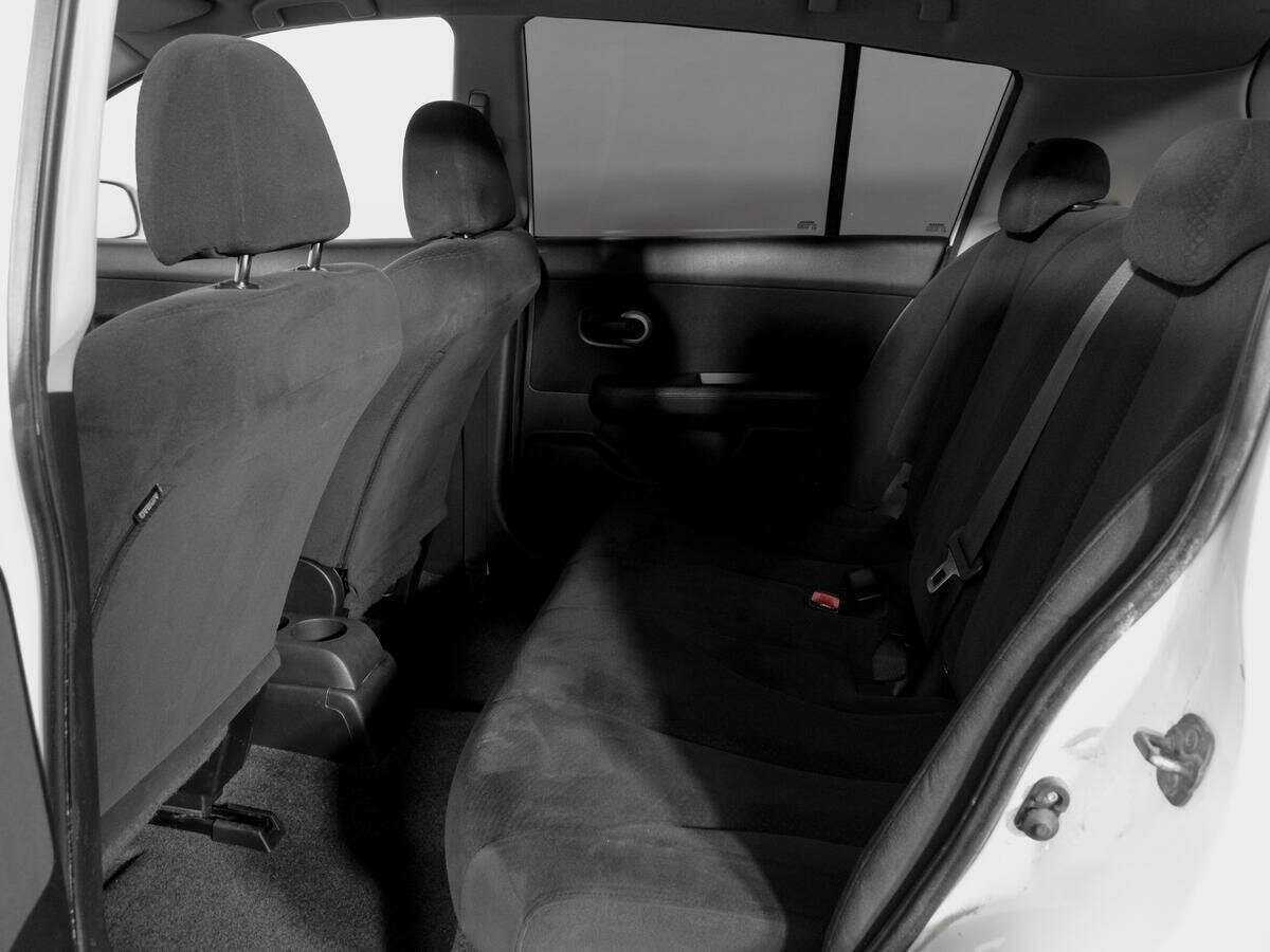 Ниссан Тиида б/у, 2013, Механическая. Фото: #8