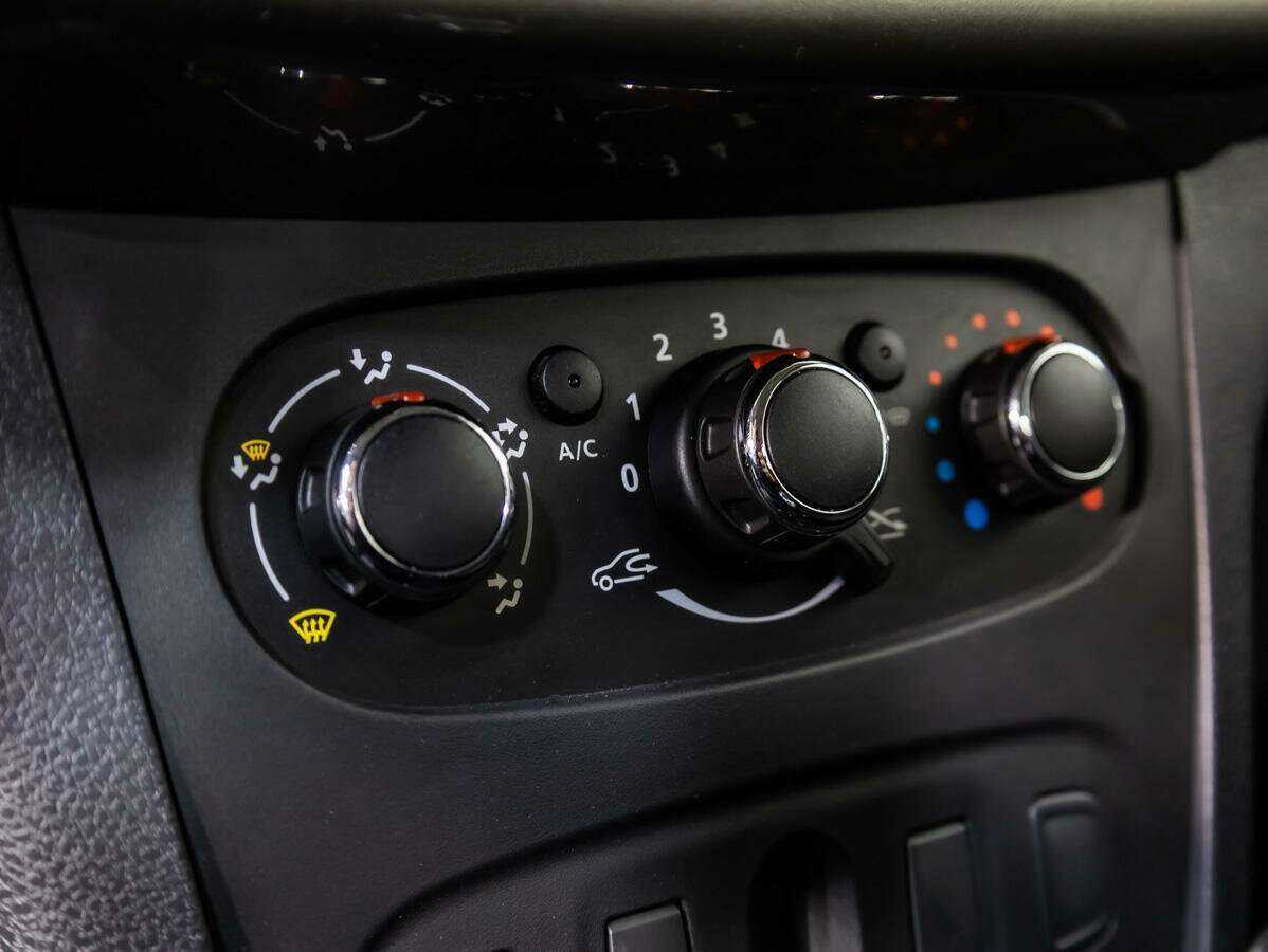 Рено Логан б/у, 2019, Автоматическая. Фото: #12