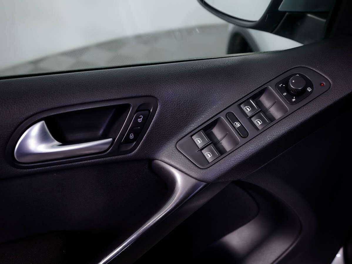 Фольксваген Тигуан б/у, 2012, Механическая. Фото: #11