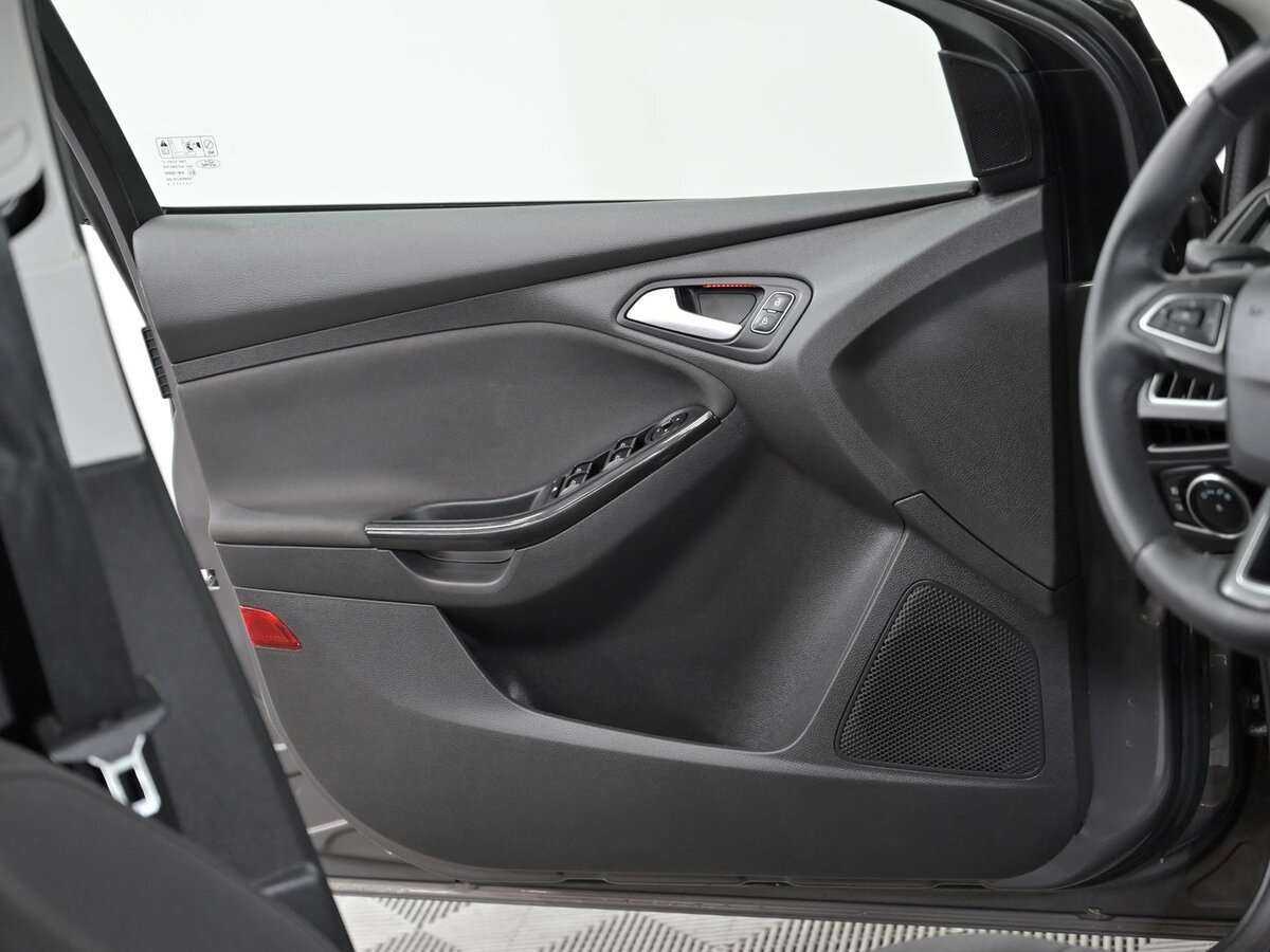 Форд Фокус б/у, 2016, Автоматическая. Фото: #8