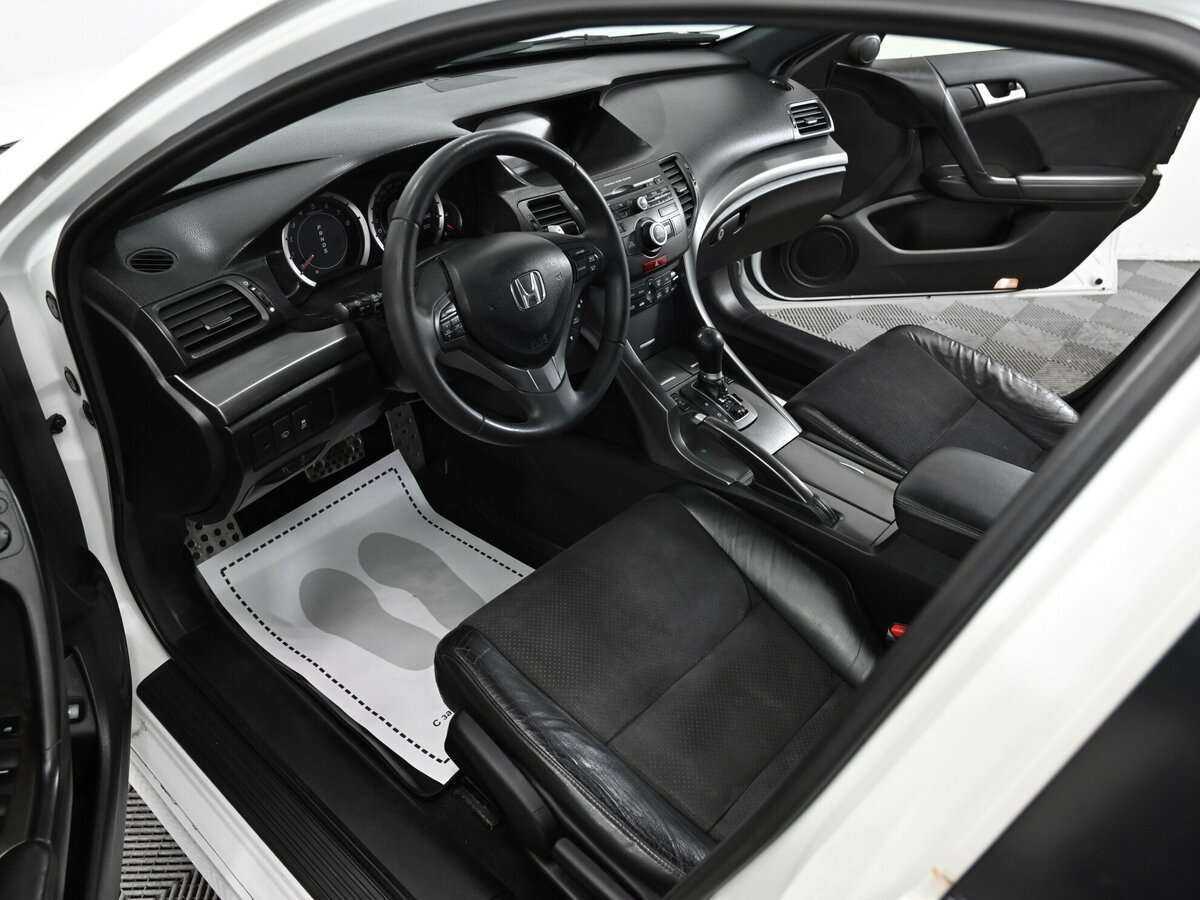 Хонда Аккорд б/у, 2012, Автоматическая. Фото: #4