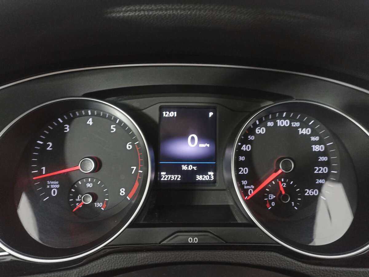 Фольксваген Пассат б/у, 2016, Роботизированная. Фото: #10