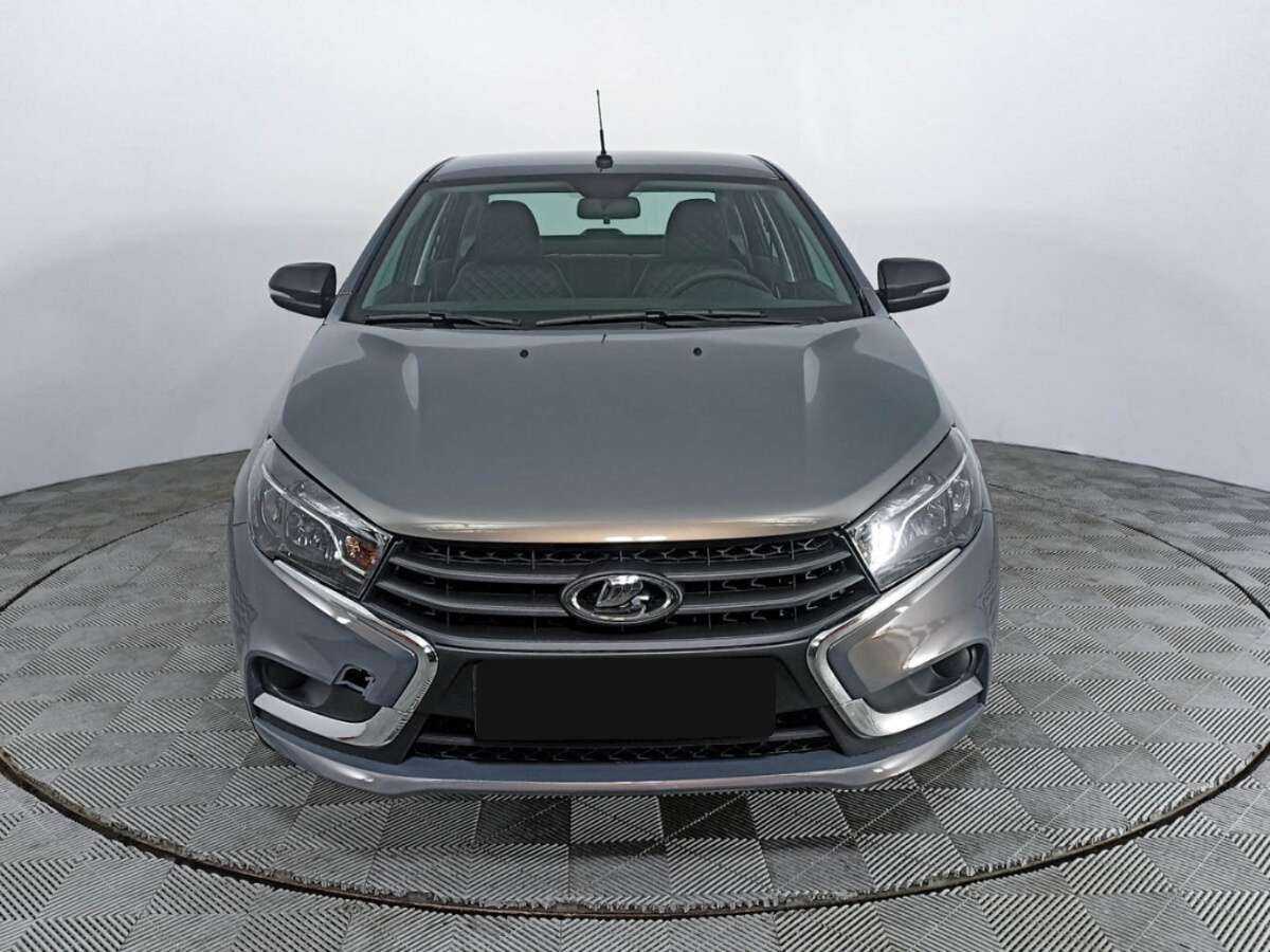 Лада (ВАЗ) Веста б/у, 2020, Механическая. Фото: #1