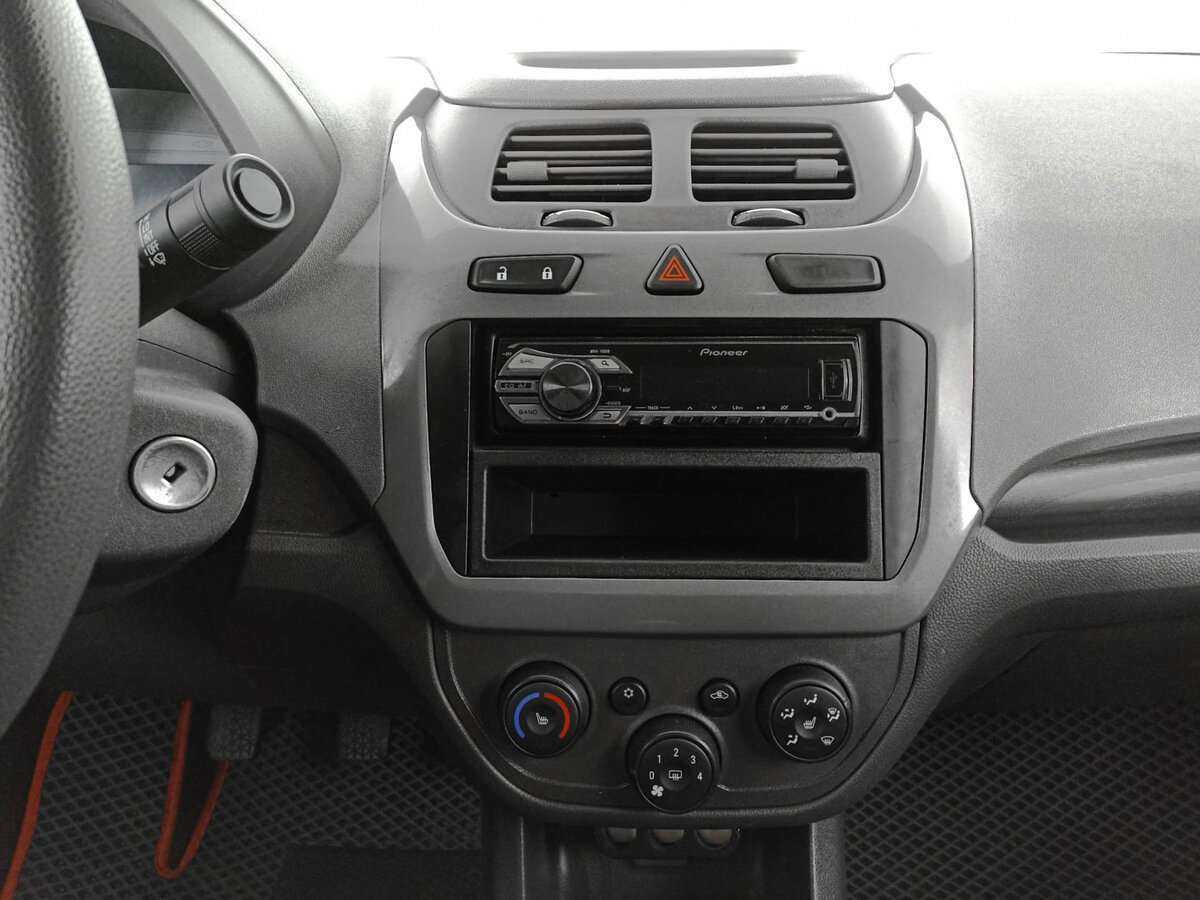 Шевроле Кобальт б/у, 2014, Механическая. Фото: #12