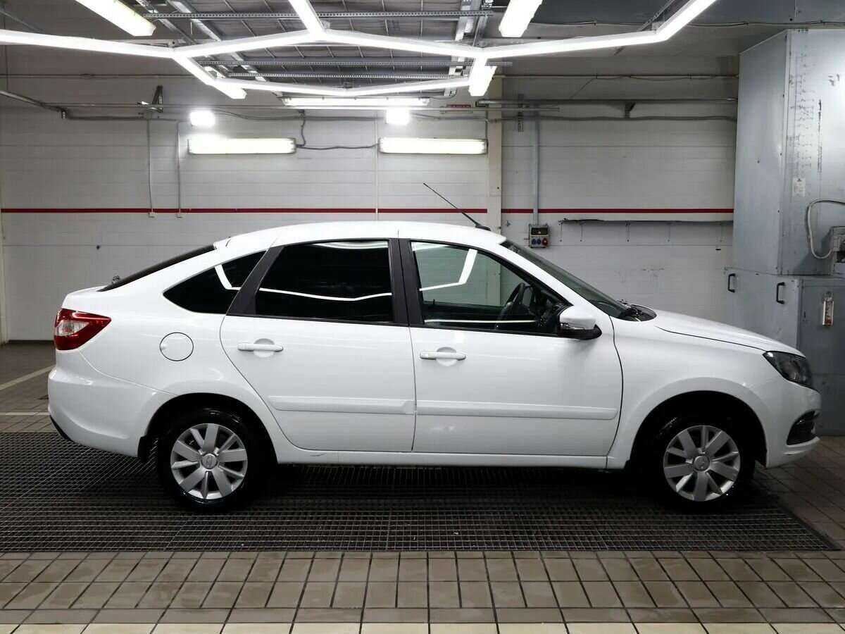 Лада (ВАЗ) Гранта б/у, 2020, Механическая. Фото: #2