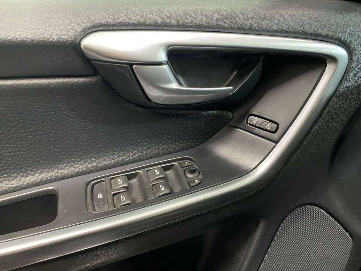 Вольво ИксЦ60 б/у, 2013, Автоматическая. Фото: #16