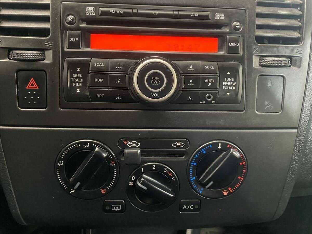 Ниссан Тиида б/у, 2013, Механическая. Фото: #12